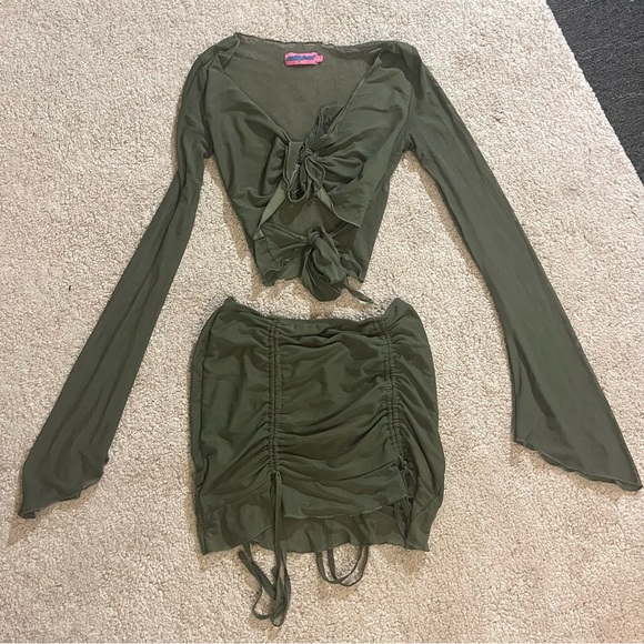 EDIKTED Olive Green Ruched Skirt Set - Picture 1 of 5